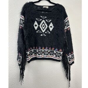 🦅 Black Patterned Sweater with Fringe 🦅
